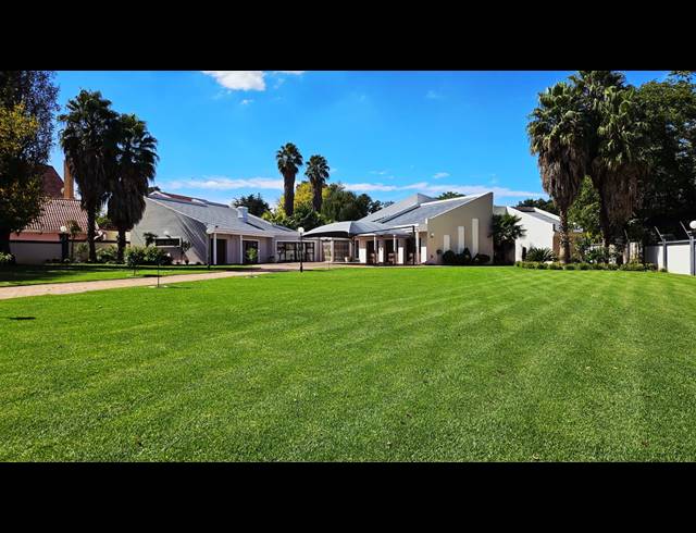 6 BEDROOM HOUSE FOR SALE IN THREE RIVERS